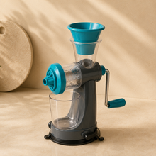 FreshSpin™ Mini Manual Juicer